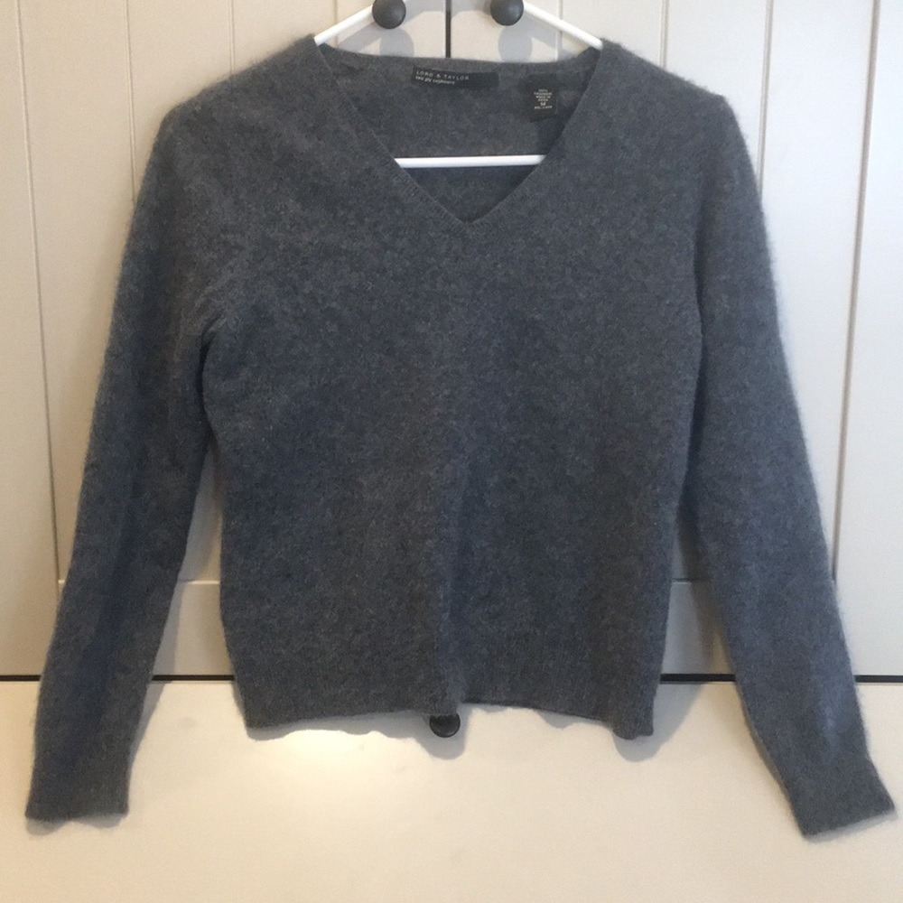 Lord & Taylor two ply Cashmere Sweater